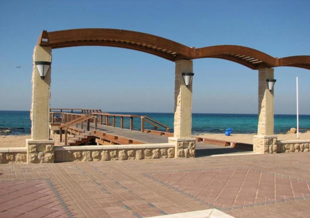 Balfour Sea View City Center Nahariya Εξωτερικό φωτογραφία