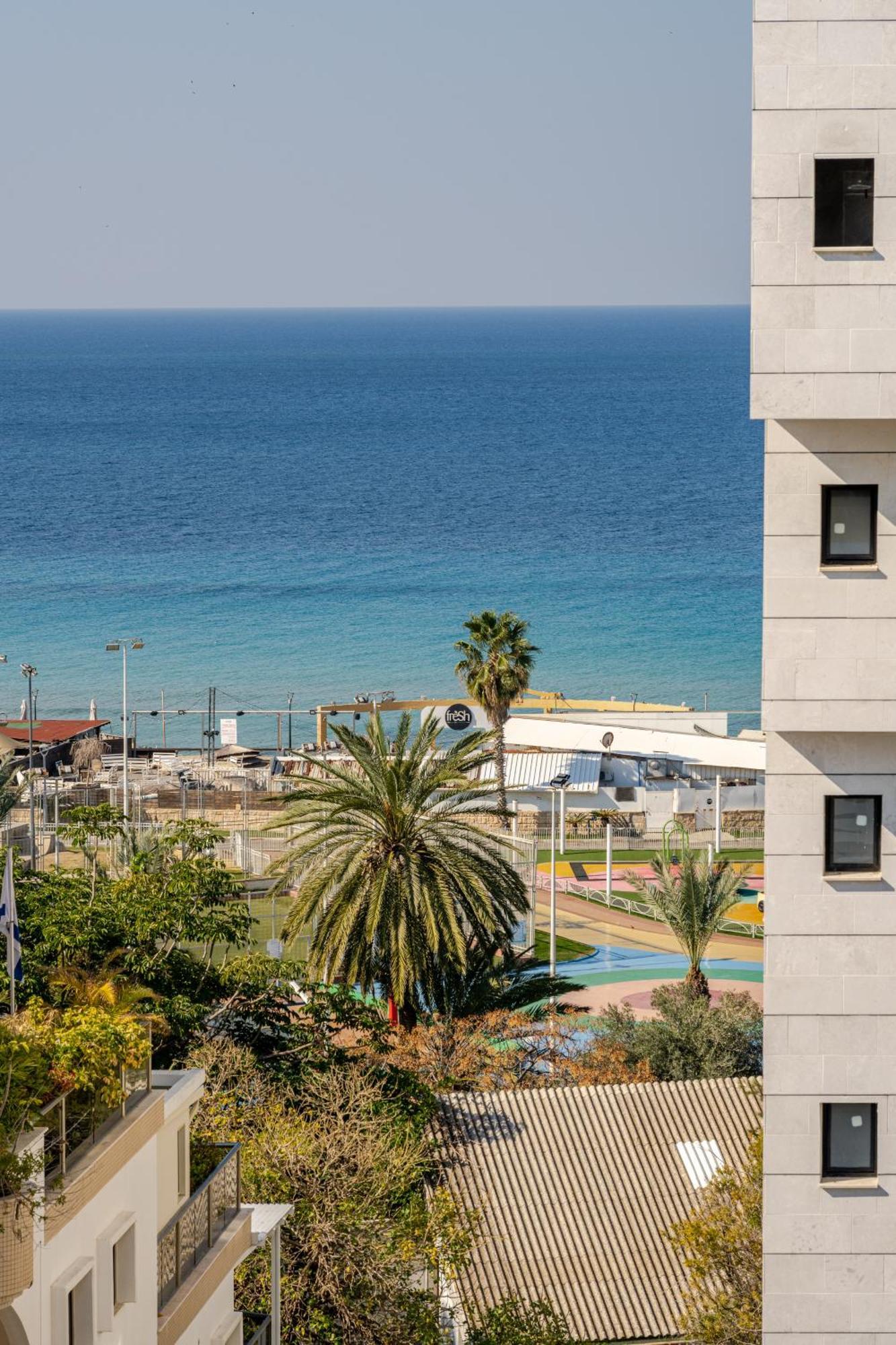 Balfour Sea View City Center Nahariya Εξωτερικό φωτογραφία